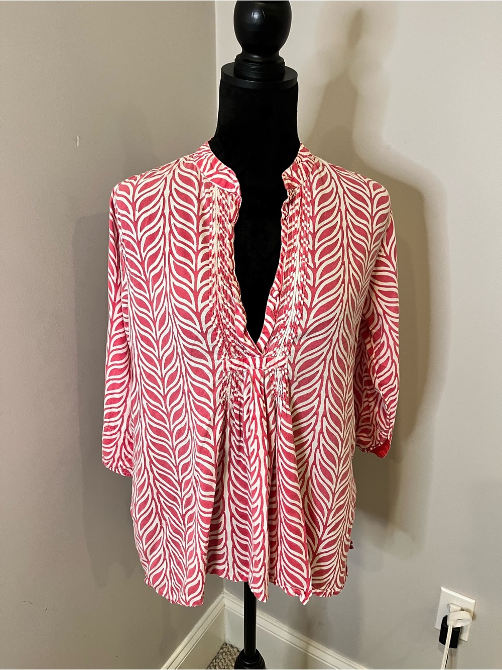 Roberta Roller Rabbit Pink Leaf-Print Split-Neck Blouse- medium